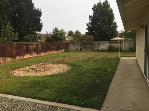 3895 Meadow Oak Way, Redding, CA 96002 photo 18