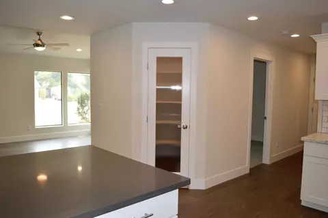 4910 Alta Mesa Dr, Redding, CA 96002 photo 17