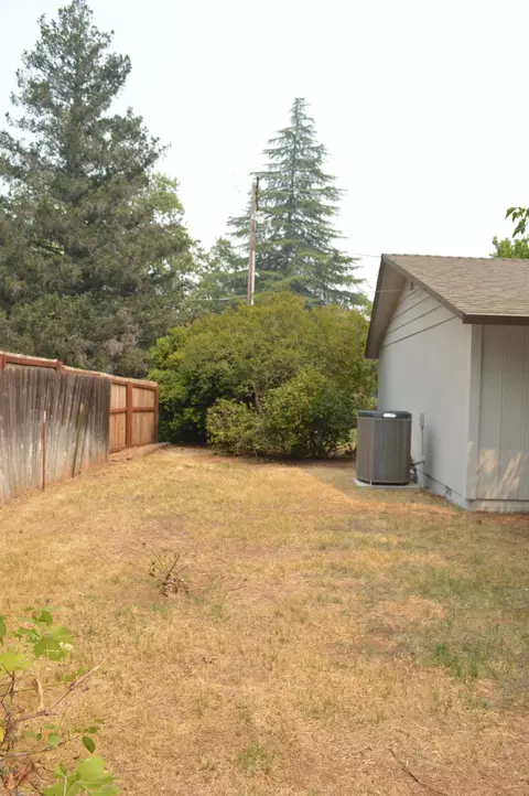 4910 Alta Mesa Dr, Redding, CA 96002 photo 56