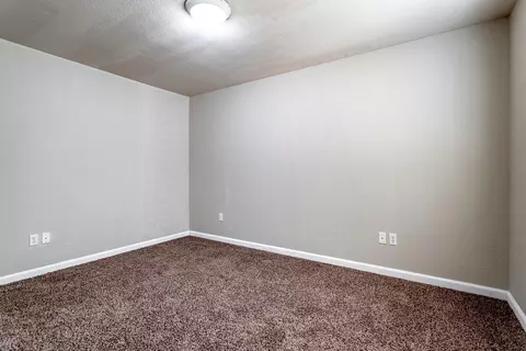 1729 Laurel Ave, Redding, CA 96001 photo 11