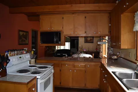 2129 Morgan Hill Rd, Hayfork, CA 96041 photo 3