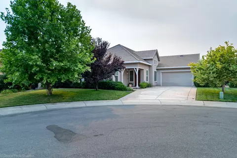 4488 Pike Ct, Redding, CA 96002 photo 2