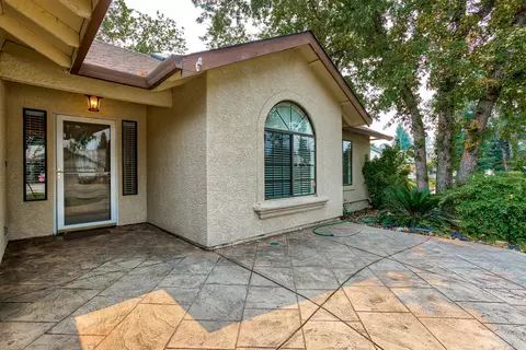 5919 Beaumont Ct, Redding, CA 96003 photo 5