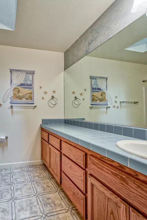 5919 Beaumont Ct, Redding, CA 96003 photo 21