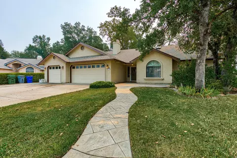 5919 Beaumont Ct, Redding, CA 96003 photo 1