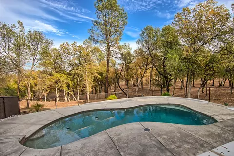 7933 Deer Hollow Ct, Redding, CA 96001 photo 27