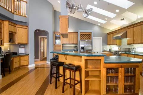7933 Deer Hollow Ct, Redding, CA 96001 photo 8