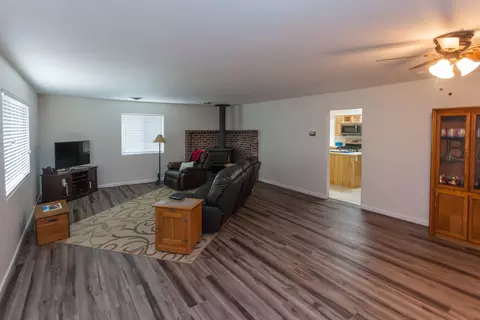 22840 Sanford St, Red Bluff, CA 96080 photo 10