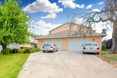 1765 Laurel Ave, Redding, CA 96001 photo 1