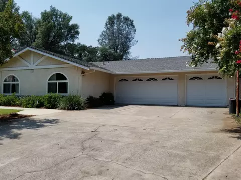 6742 Riata Dr, Redding, CA 96002 photo 2