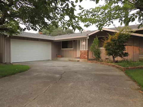 1875 Wisconsin Ave, Redding, CA 96001 photo 1