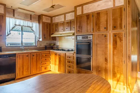 409 Balsawood, Redding, CA 96003 photo 9