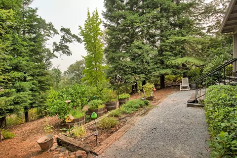 678 Collyer Dr, Redding, CA 96003 photo 37