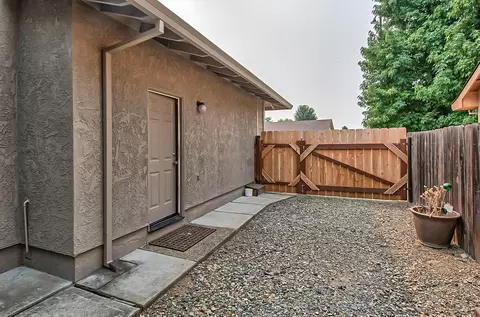 678 Collyer Dr, Redding, CA 96003 photo 33
