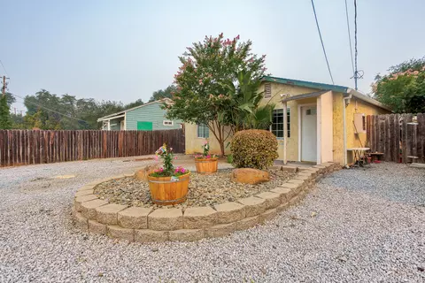 486 Manzanita Ln, Redding, CA 96002 photo 4