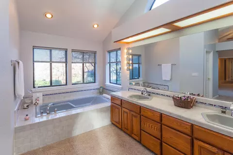 3632 Mt Ashland Ave, Redding, CA 96001 photo 22
