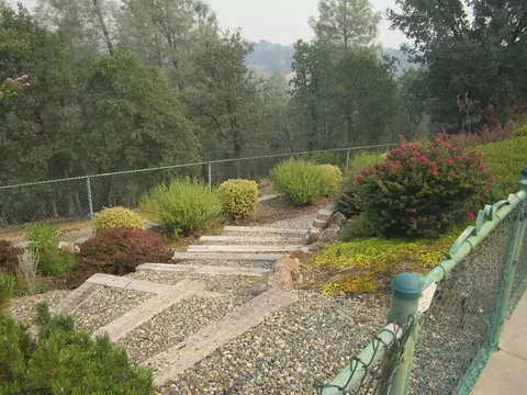 3050 Misty Glen Dr, Redding, CA 96001 photo 3