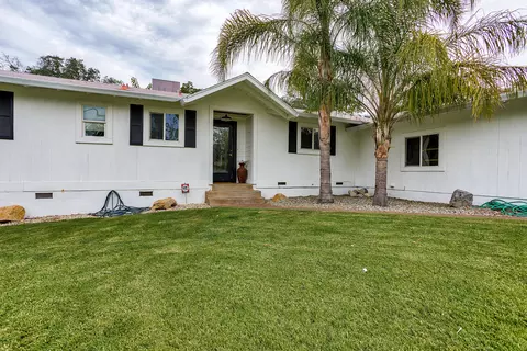 1326 Dusty Ln, Redding, CA 96002 photo 1