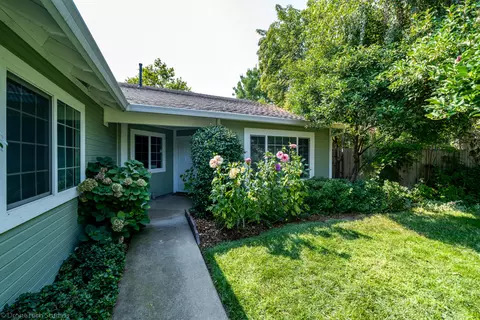 528 Arbuckle Ct, Redding, CA 96003 photo 36