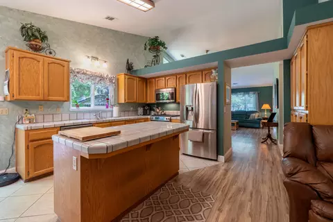 528 Arbuckle Ct, Redding, CA 96003 photo 7