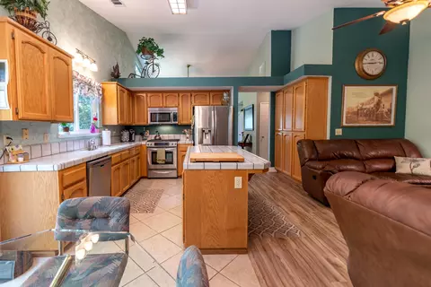 528 Arbuckle Ct, Redding, CA 96003 photo 8