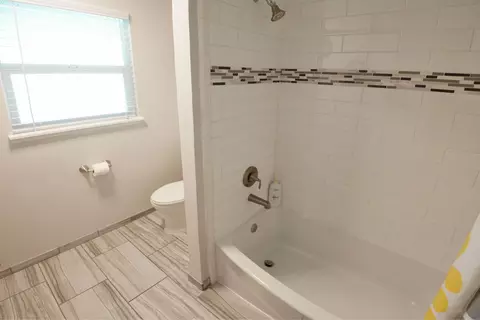 1020 Grissom Ct, Redding, CA 96002 photo 13