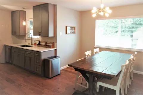1020 Grissom Ct, Redding, CA 96002 photo 7