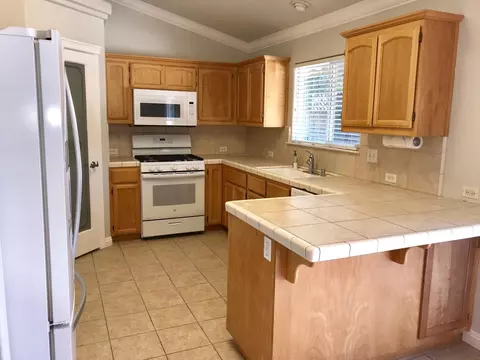 7262 Platinum Way, Redding, CA 96001 photo 4