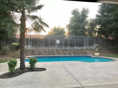 7262 Platinum Way, Redding, CA 96001 photo 3
