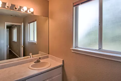 1912 Grandview Ave, Redding, CA 96001 photo 19