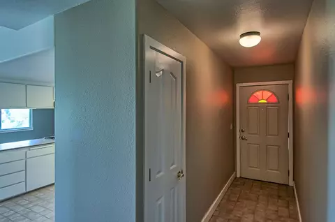 1912 Grandview Ave, Redding, CA 96001 photo 3