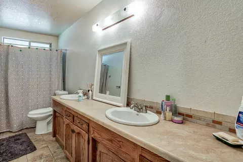 207 Woodcliff Dr, Redding, CA 96003 photo 20