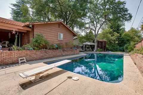 2200 Corral Ct, Redding, CA 96002 photo 2