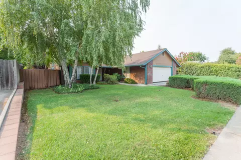1330 Edgewood Dr, Redding, CA 96003 photo 3