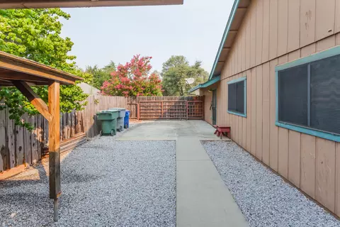 1330 Edgewood Dr, Redding, CA 96003 photo 21