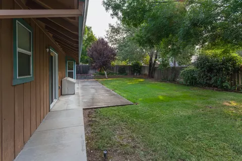 1330 Edgewood Dr, Redding, CA 96003 photo 22