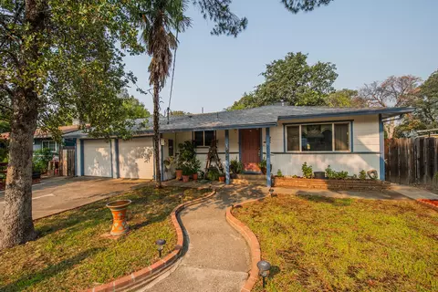 2172 Deerfield Ave, Redding, CA 96002 photo 1