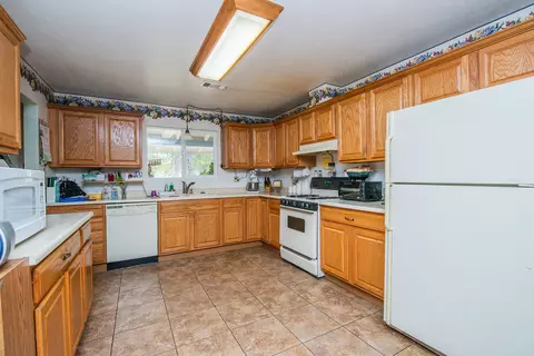 2172 Deerfield Ave, Redding, CA 96002 photo 6