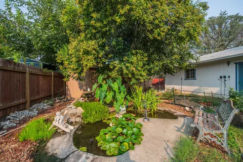 2172 Deerfield Ave, Redding, CA 96002 photo 20
