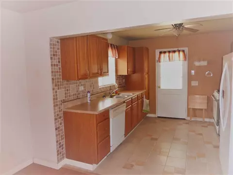 2575 W Hillside Dr, Anderson, CA 96007 photo 4