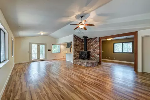 13683 Moonlite Ln, Redding, CA 96003 photo 4