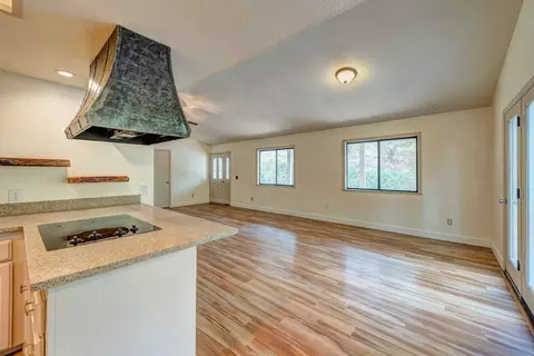 13683 Moonlite Ln, Redding, CA 96003 photo 13