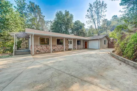 13683 Moonlite Ln, Redding, CA 96003 photo 1