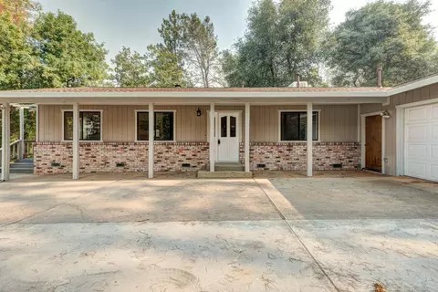13683 Moonlite Ln, Redding, CA 96003 photo 2