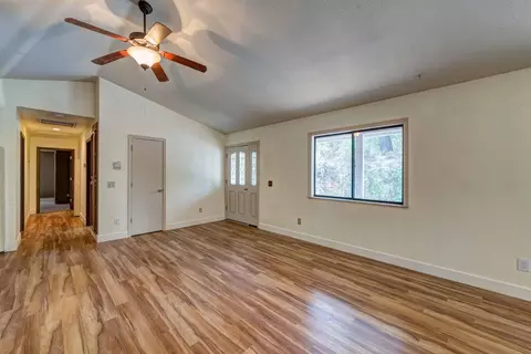 13683 Moonlite Ln, Redding, CA 96003 photo 14