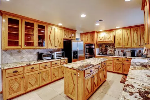 8157 Gold Run Rd, Redding, CA 96001 photo 2