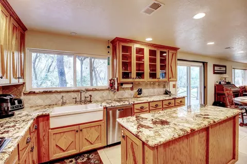 8157 Gold Run Rd, Redding, CA 96001 photo 16