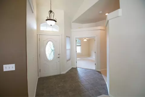 1776 Record Ln, Redding, CA 96001 photo 4