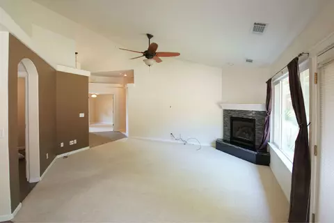 1776 Record Ln, Redding, CA 96001 photo 8