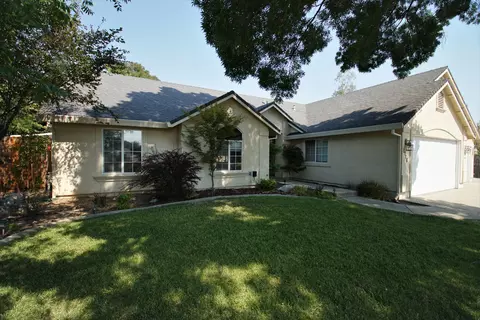 1776 Record Ln, Redding, CA 96001 photo 1